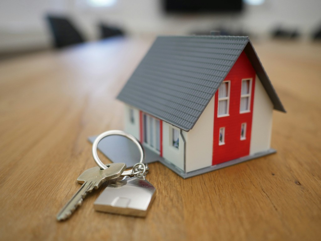 Família com imóvel regularizado e patrimônio protegido